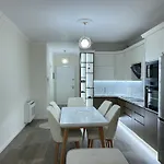 公寓 Spacious 2-bedroom Near Center